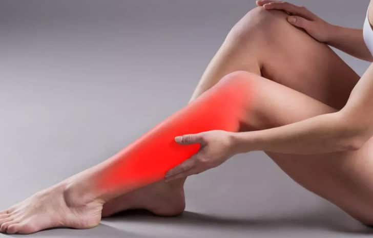 Siyatik sinir endometriozisi kalça ve bacak ağrısına sebep olur mu?
